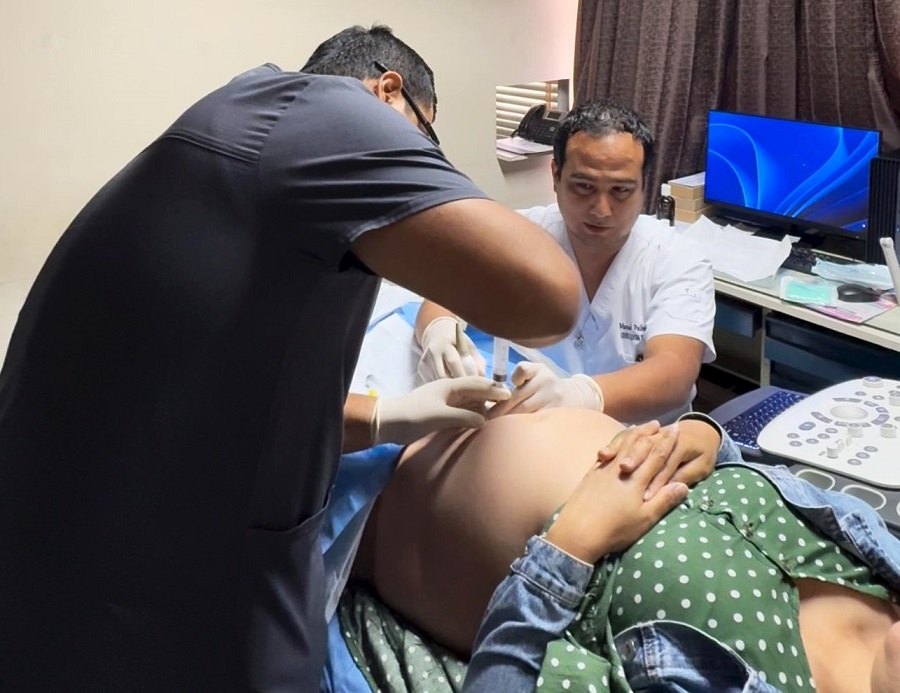 En el hospital Almanzor Aguinaga realizan innovador procedimiento de amniocentesis